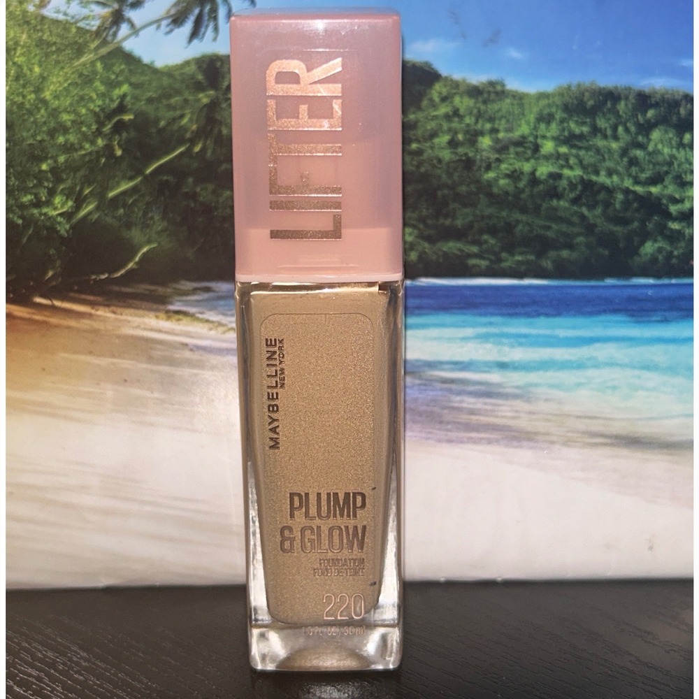 Maybelline Lifter Plump & Glow Foundation 220 Medium Coverage Hyaluronic Acid